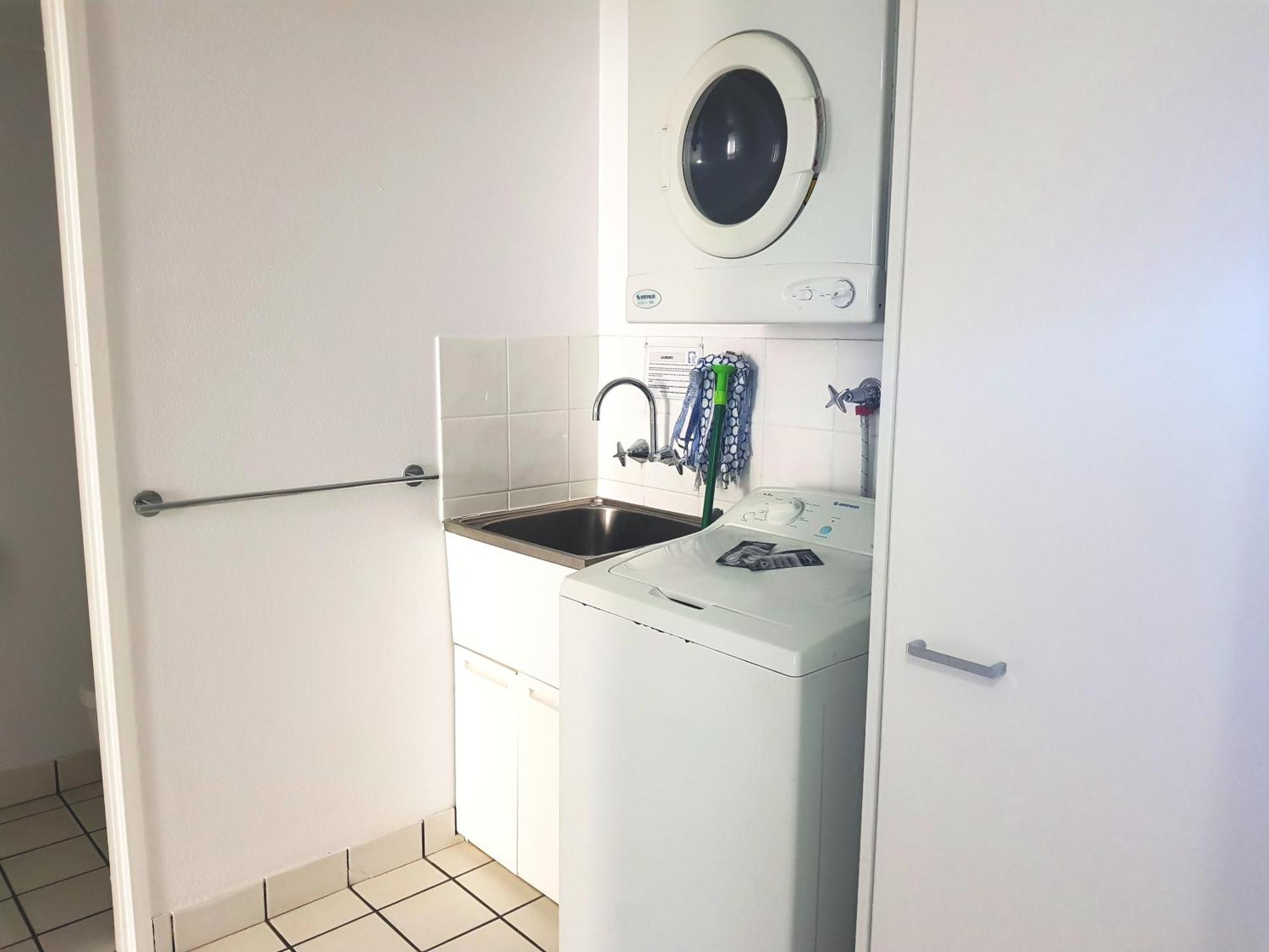 Casablanca Beachfront Apartments Bribie Island North Экстерьер фото