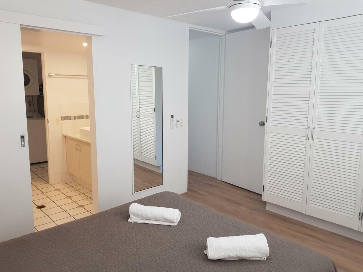 Casablanca Beachfront Apartments Bribie Island North Экстерьер фото