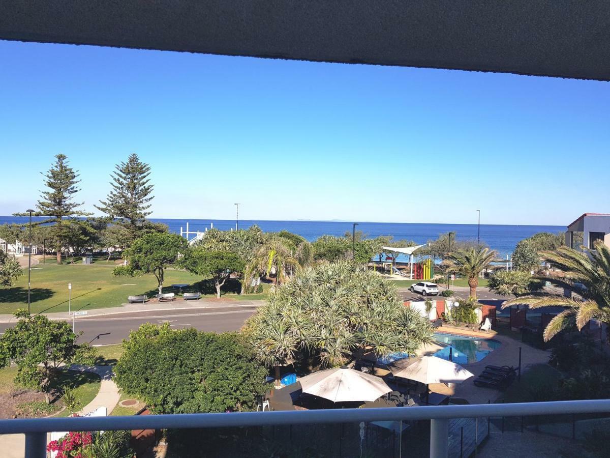Casablanca Beachfront Apartments Bribie Island North Экстерьер фото