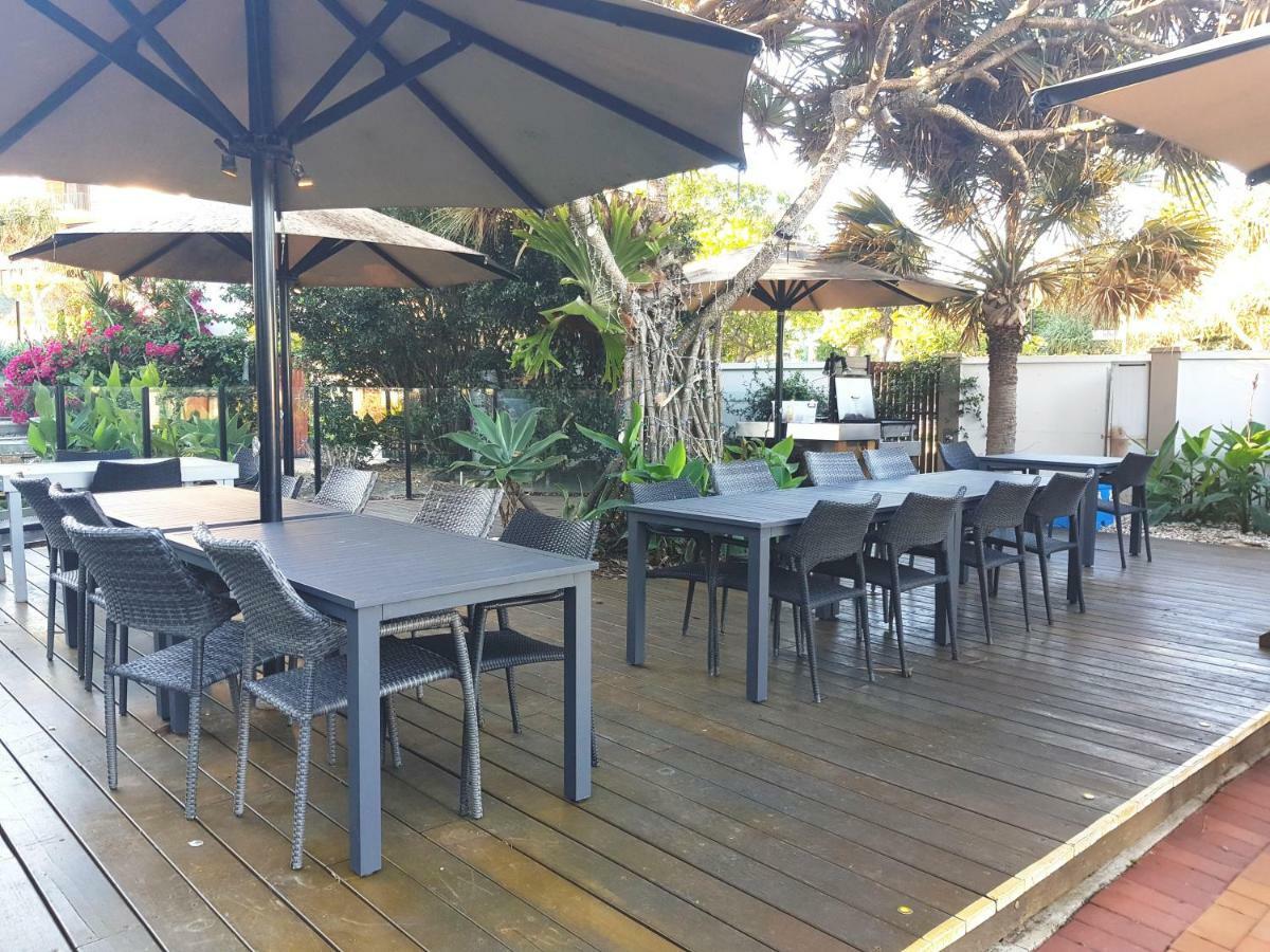 Casablanca Beachfront Apartments Bribie Island North Экстерьер фото