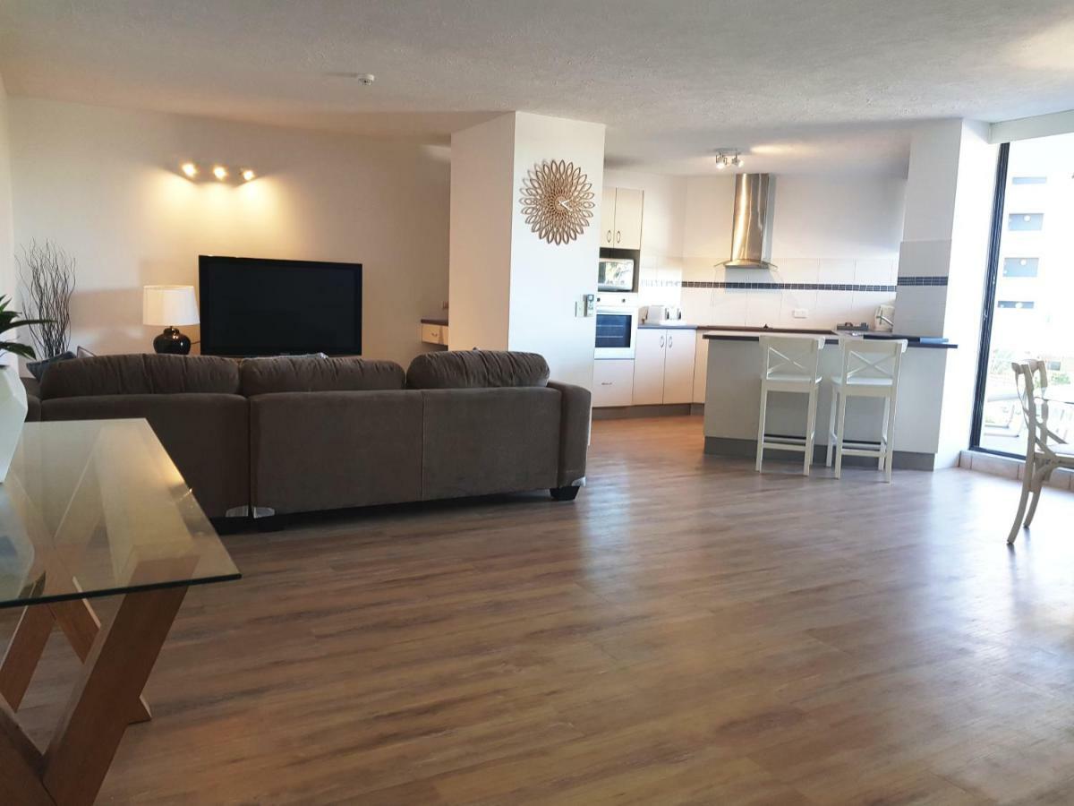 Casablanca Beachfront Apartments Bribie Island North Экстерьер фото